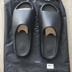 YS-01 Black Sandals size 13
